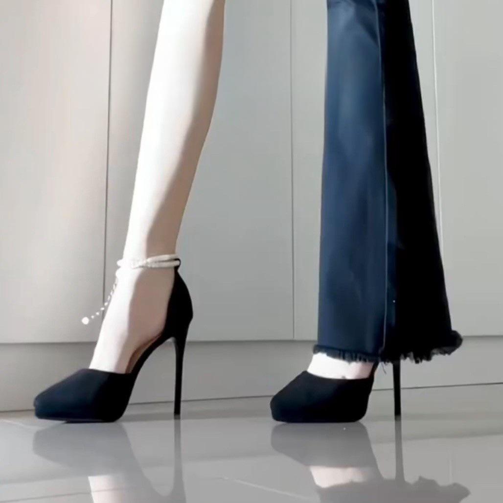 

Новые водонепроницаемые туфли на высоком каблуке женские тонкие каблуки не устают ноги сексуальные студенческие черные замшевые полые остроносые одинарные туфли женские 34