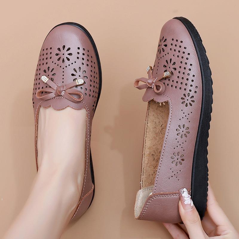 Sandals women's summer new hollow hole single shoes soft sole non-slip leather shoes middle elderly women's shoes