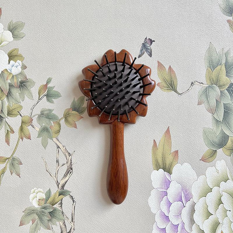 

Расческа для массажа кожи головы из сандалового дерева в форме цветка, меридианная расческа, зубчатая расческа для волос, расческа для массажа тела, гуаша-скребок для ухода 18*9cm