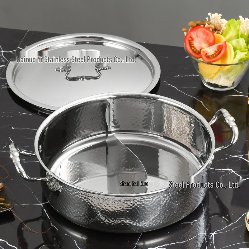 Golden Maple Leaf 304 Stainless Steel Hot Pot with Lid, Hammer Pattern, Three-Layer, Large Capacity, Universal Design, Clear Soup Divider.