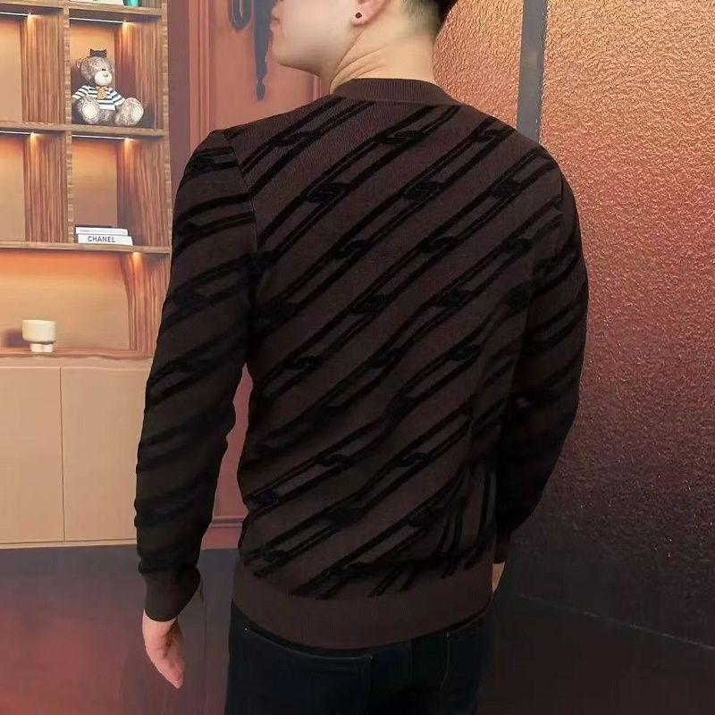 Men's European Fashion Fleece-Lined Sweatshirt, Round Neck, Warm, Lightweight, Versatile, Trendy, Youthful, Casual Base Layer.
