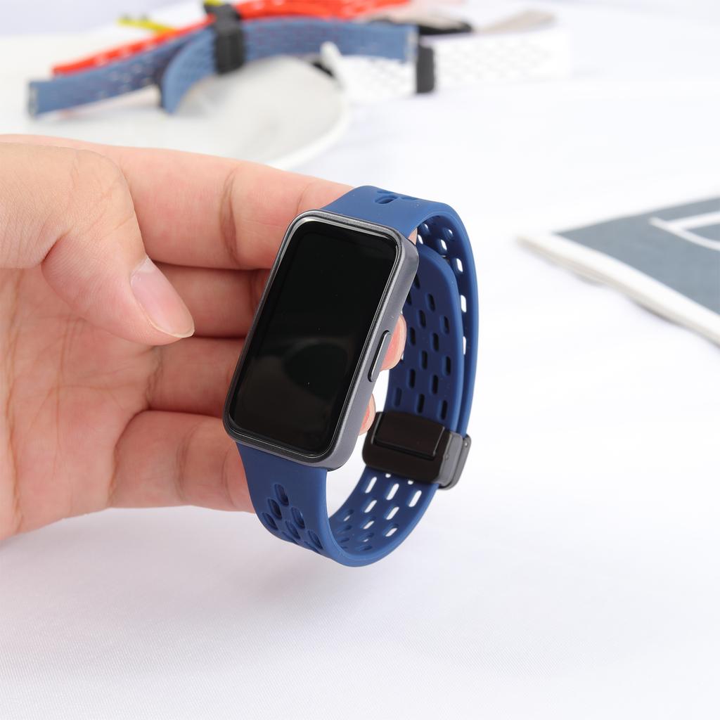 Magnetic Silicone Strapa For Huawei Band 10/9/8 Accessories Sport Wrist Breathable bracelet pulseira correa Huawei Band 10 Strap
