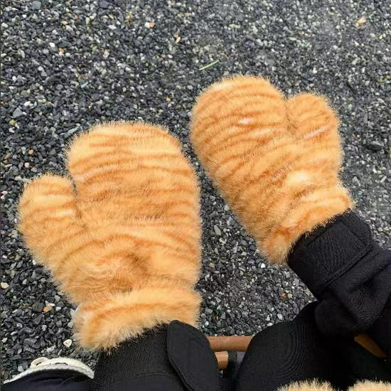 Douyin-Style Tiger Print Hat & Letter Scarf Gloves Set - Cute & Cozy