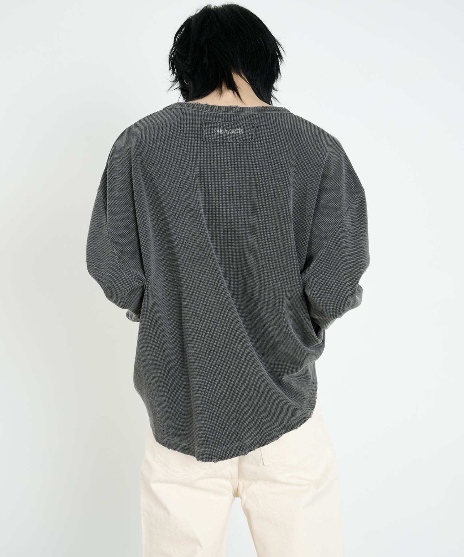 The Dusty White Pigment Distressed Gray T-Shirt Xl