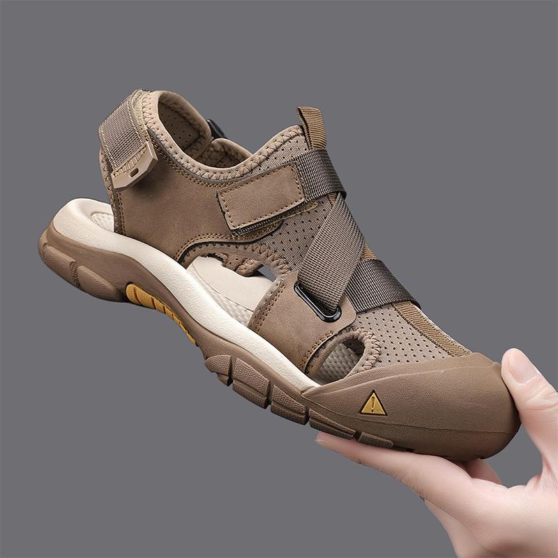Summer Men Sandals Handmade Leather Hiking Outdoor Beach Shoes Fashion and Casual Sandals Men's Summer Shoes Sandals