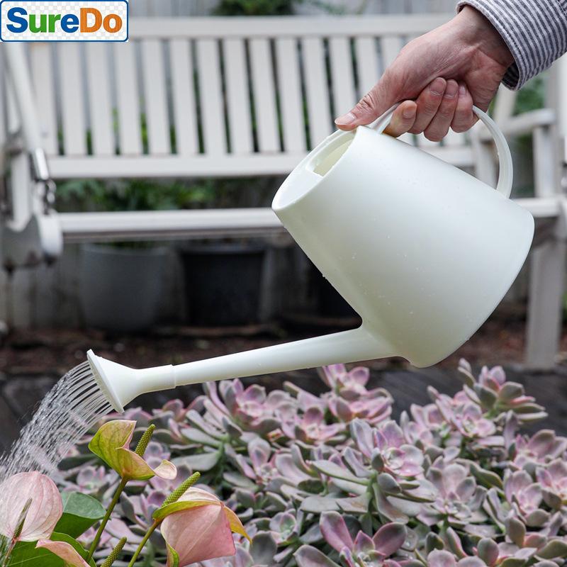 A Plastic Long Spout Watering Can Is The Ideal Garden Watering Tool for Watering Flowers and Plants Both Indoors and Outdoors