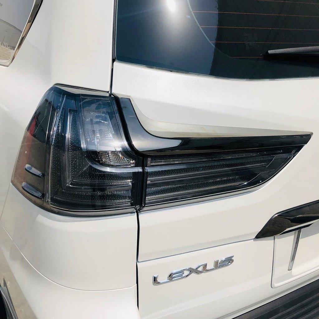 Optică spate 2016-2025 (Negru Superior, 2 buc) pentru Lexus LX570/450d
