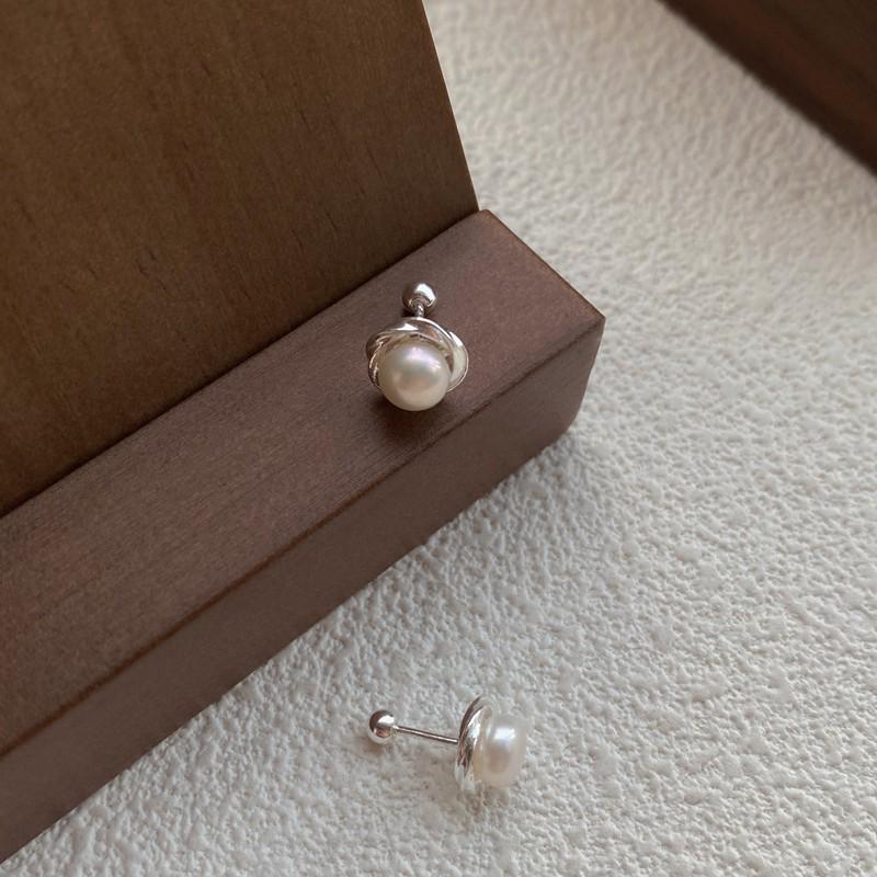 S999 Sterling Silver Freshwater Pearl Stud Earrings for Women: Elegant Screw Back Design