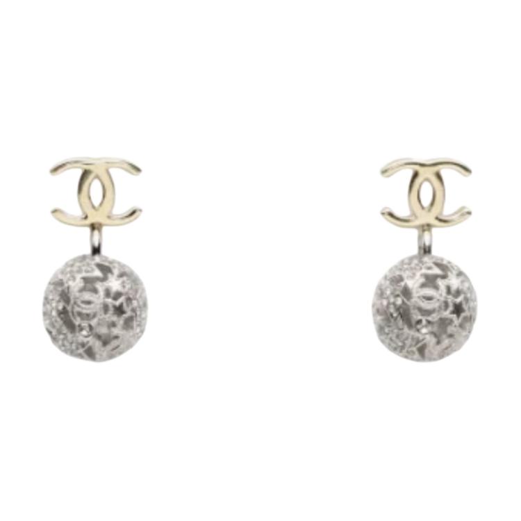 

Chanel 25A Early Autumn Ball-Shaped Pendant Design Earrings Unisex Earrings Silver AB-25A-0101 Box+Padding Board