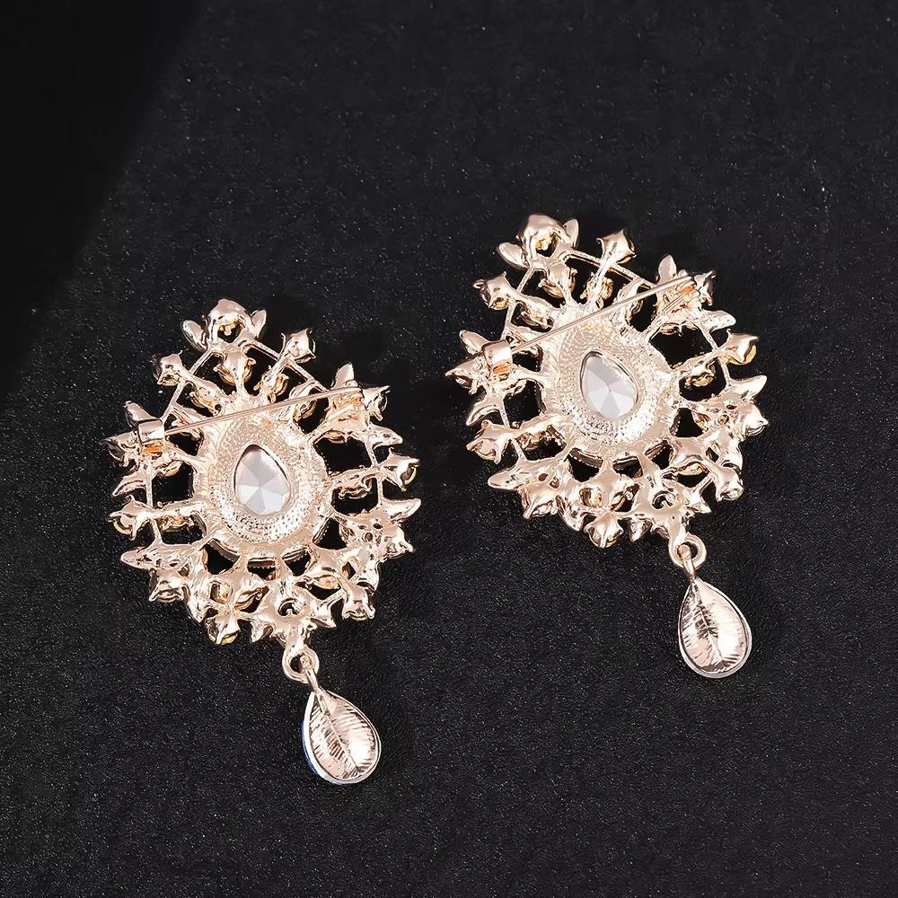 Fashion Alloy Rhinestone Brooches Women's Enamel Glass Pendant Pins Flower Pattern Crystal Jewelry Wedding Occasions