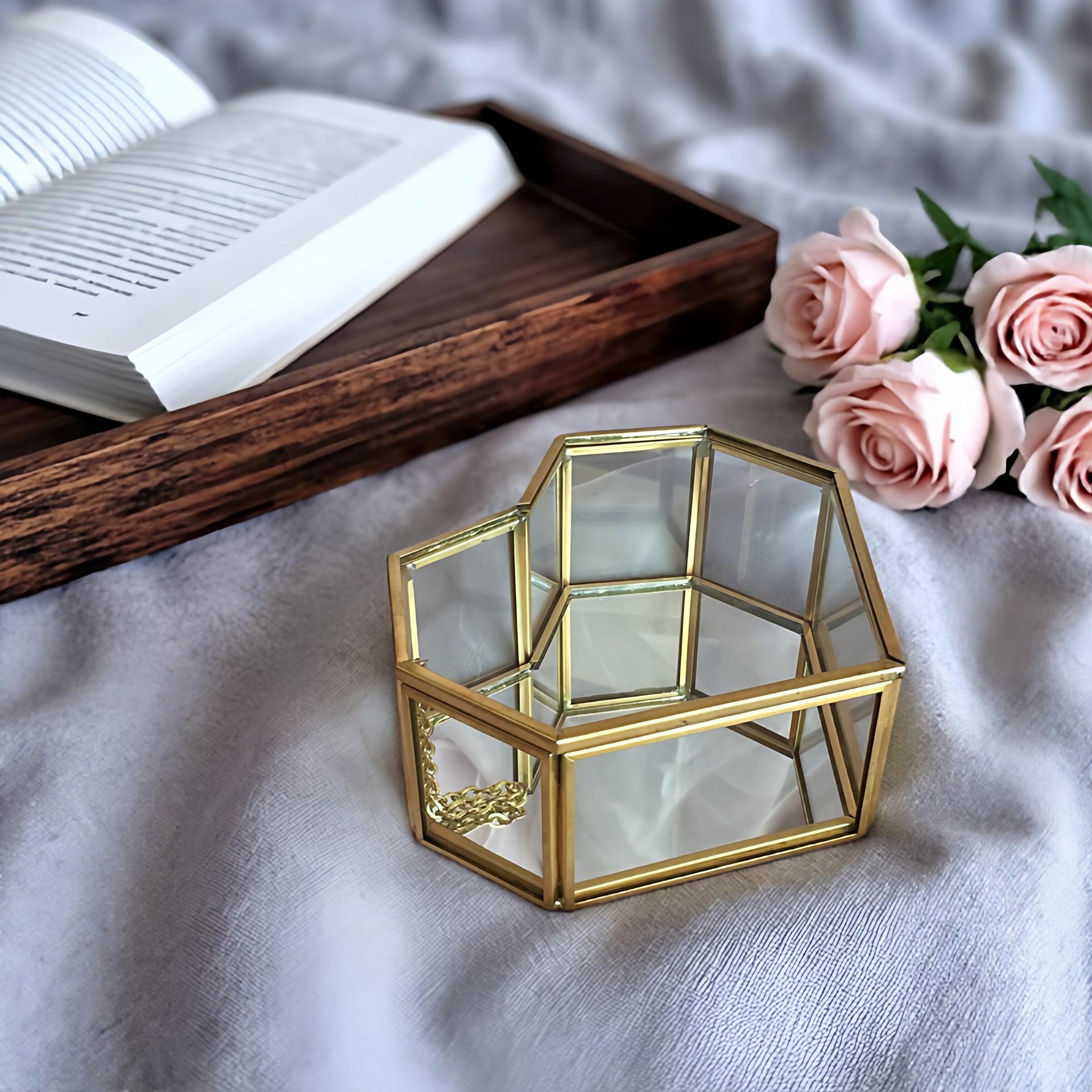 

Glass Heart-shaped Jewelry and Cosmetic Storage Box - Perfect for Wedding Proposals or Gifts медный/золотой