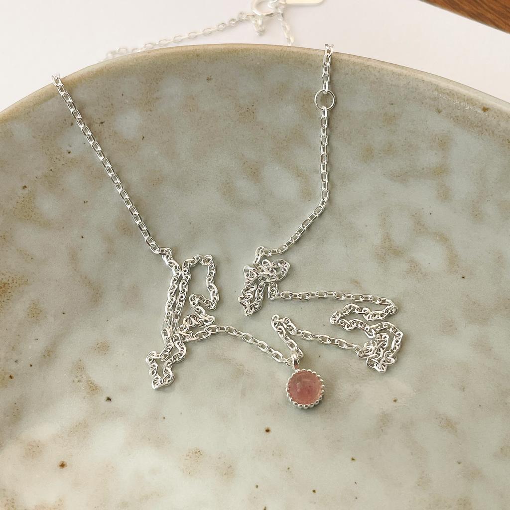 Korean Version of Minimalist S925 Sterling Silver Natural Crystal Stone Necklace Mini Minimalist Ins Small Pendant Collarbone Chain