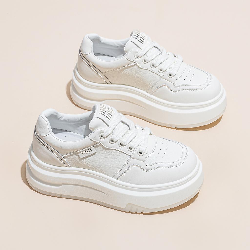 Women's Autumn New Thick-soled Heightening Leather Casual Sports Shoes, Lightweight and Versatile Single Shoes