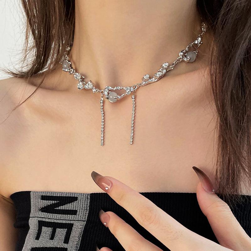 Funkelnder Mondlichtstein Anhänger Halskette für Damen Sternenlicht Unregelmäßige Lange Quaste Kette Choker Accessoires Modeschmuck