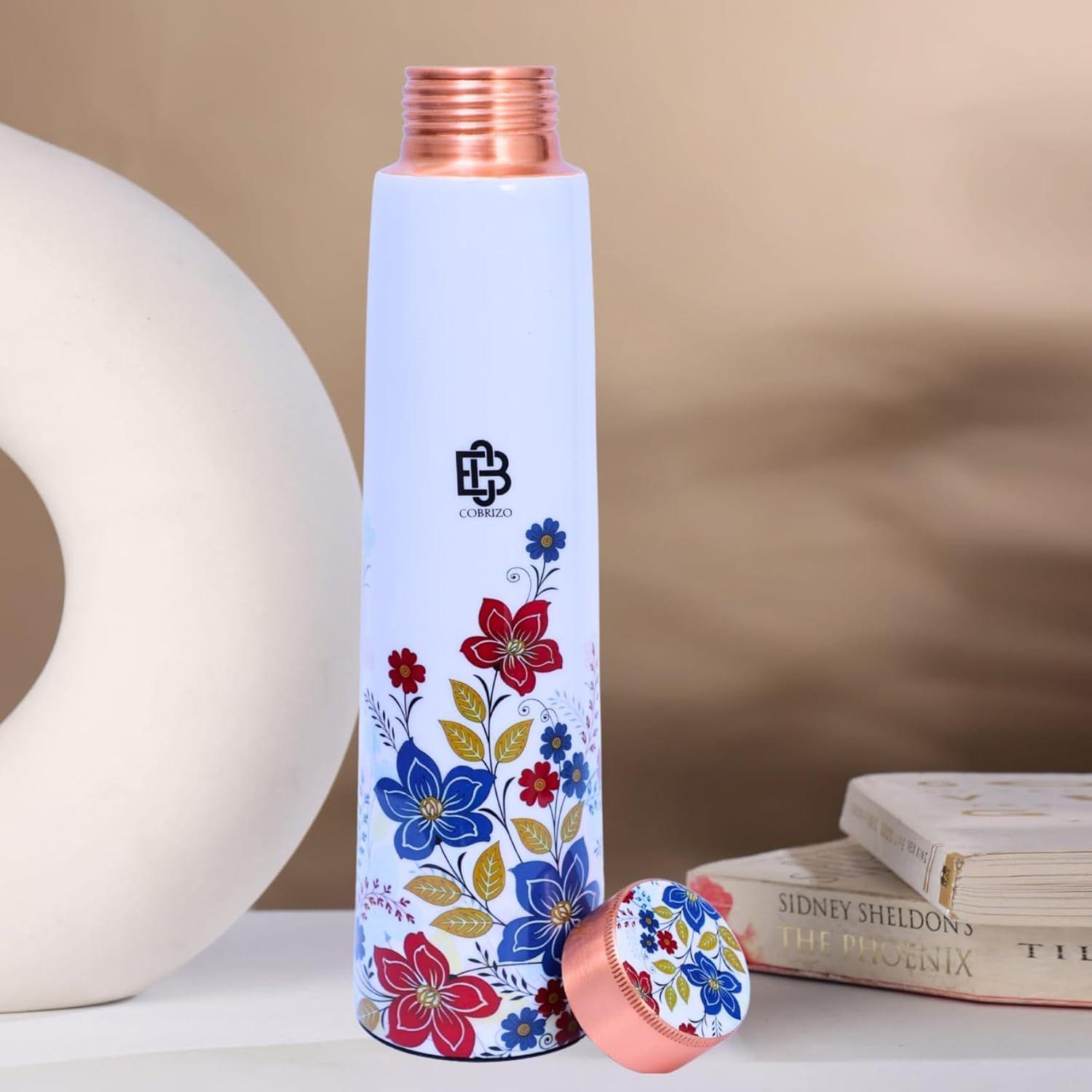 

Дизайнерская бутылка для воды из чистой меди с аюрведическими преимуществами, не ржавеющая и герметичная медная бутылка для дома, школы, спортзала, путешествий, бутылка для питья и хранения