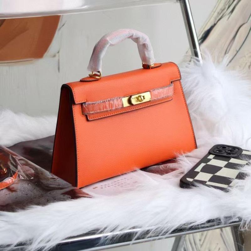 New Popular Summer Cowhide High-end Leather Messenger Small Bag for Women