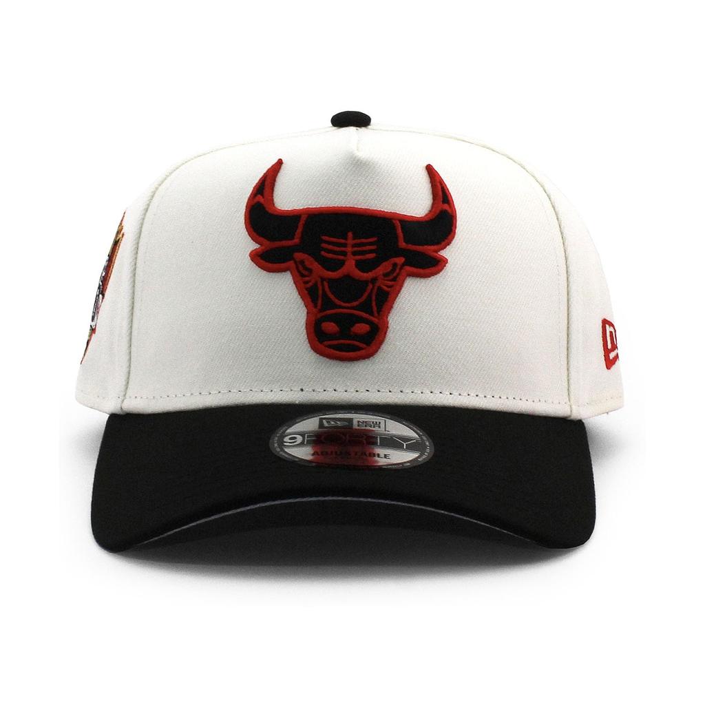 New Era 9FORTY Chicago Bulls NBA 6X Champions Grey Bottom Snapback Colored Side EU A-Frame Cap, Cream, Brim, Patch, 940AF, Exclusive, A-Frame [Used]