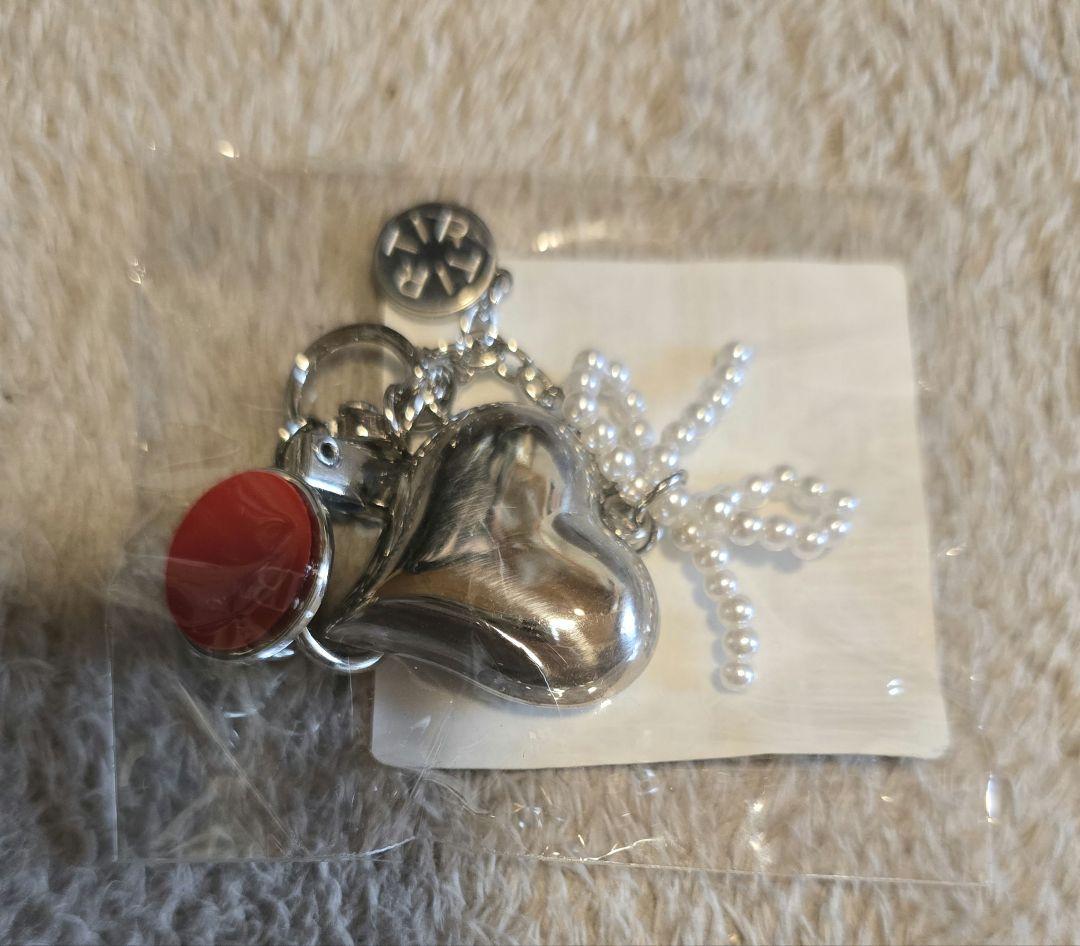 

[USED] Kim Taehyung V BTS TIRTIR Keychain