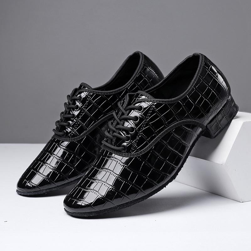 

Черные кожаные мужские туфли для современного танца на мягкой подошве, туфли для танцев на низком каблуке, взрослые туфли для бальных танцев для мальчиков, каблук 2,5 см 45 чёрный