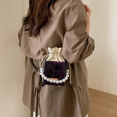 Small Bag Popular New Fashion Design Pearl Chain Messenger Bag Shoulder Square Bucket Commuter Bag