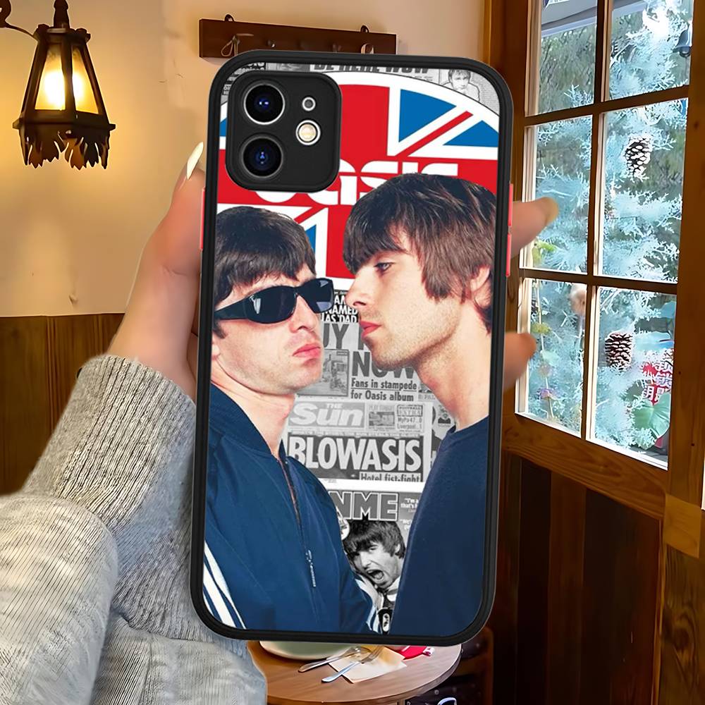 Classic Rock Band O-Oasis Phone Case For IPhone 16 15 14 11 12 13 Pro Max Plus 12 XS Max Back Cover Matte Case