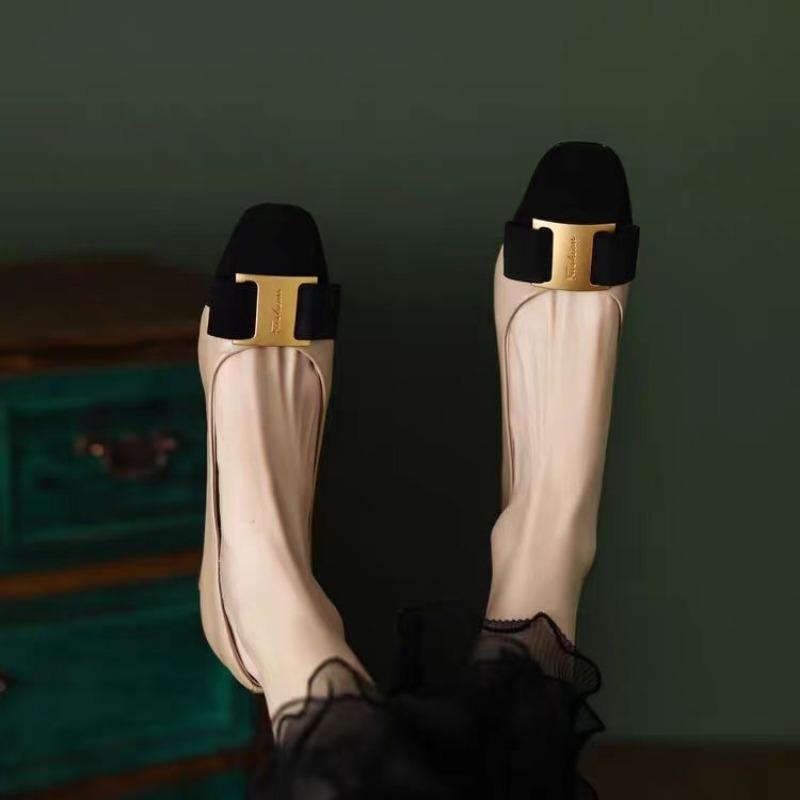 Fashion 2025 Female Shoes Classic Thick Heel Bow Metal Decoration Lady Pumps Simple Square Head Leather Women Single Shoes