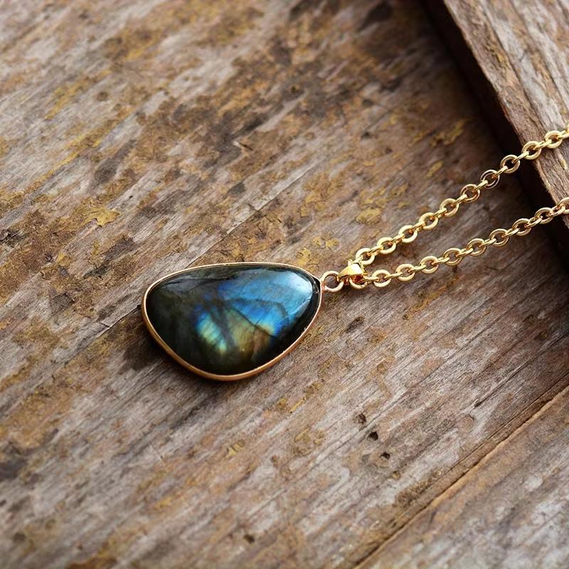 High-quality elongated stone Bohemian simple fashion pendant necklace European, American, Japanese and Korean popular jewelry natural stone jewelry
