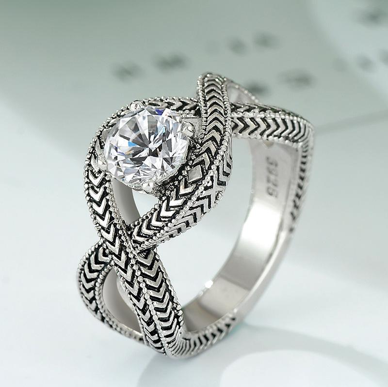 8 Character Retro Pattern Round Zircon Ring, Ring, Ring