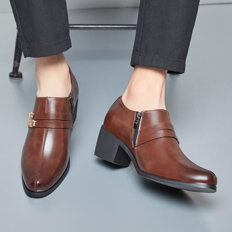 Fashion New British Men's Pointed Buckle Slip On Patent Leather Height Increasing Shoes Moccasins Wedding Prom Homecoming Footwear