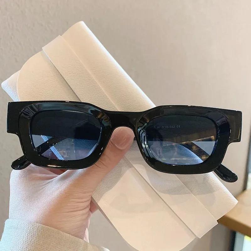 Retro Punk Rectangle Sunglasses UV400 Protection Trendy Vintage Small Square Sun Glasses for Men Women Summer Fashion