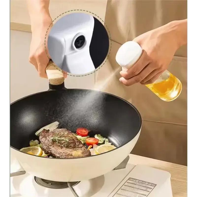 200/300ML Push-type Spray Bottle Outdoor Barbecue Oil Sprayer Camping Spray Bottle Olive Oil Edible Oil Vinegar Soy Sauce