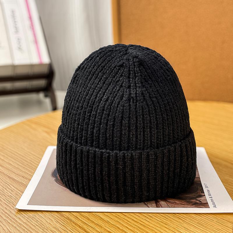 Winter All match Warm and Ear protecting Solid Color Light Plate Knitted Hat with Big Head Circumference and Face Shaping Small Cold Hat