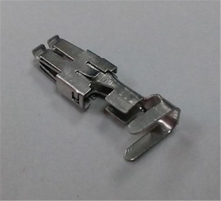 10x Sicherungskastenklemme 4,8mm Buchse Für N907 326 03 N907 327 03 N906 966 03