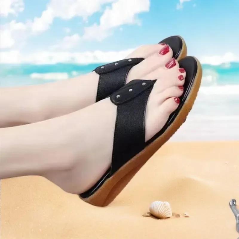 Fashion Women's Shoes 2024 Hot Sale Peep Toe Women's Slippers Fashion Rivet Beach Slippers Women High Quality Solid Flat Slipperszapatos