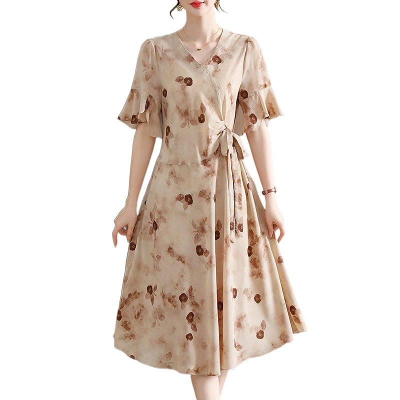 Sophisticated Summer Dress for Middle-aged Women - Waist-cinching, Mid-length Printed Style