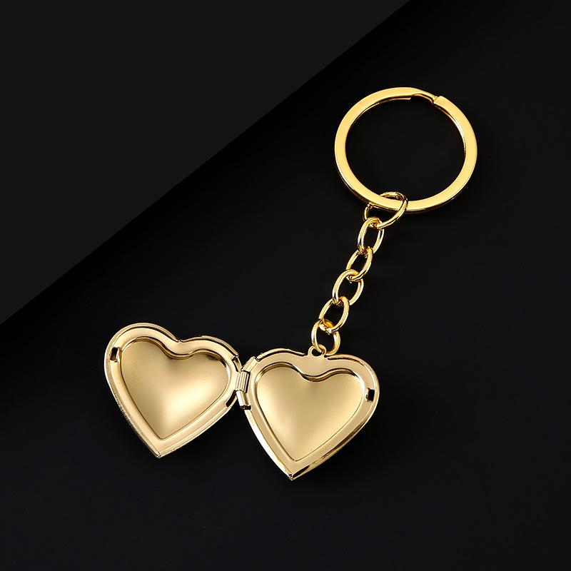 Stainless Steel Heart-Shaped Photo Frame Keychain with Smooth Mirror Finish