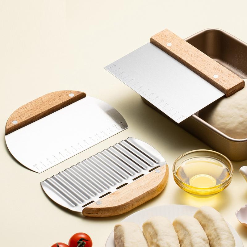 1Pcs Stainless Steel Pastry Cutters Noodle Knife Cake Scraper With Scale Baking Cake Cooking Dough Scraper Baking Accessories