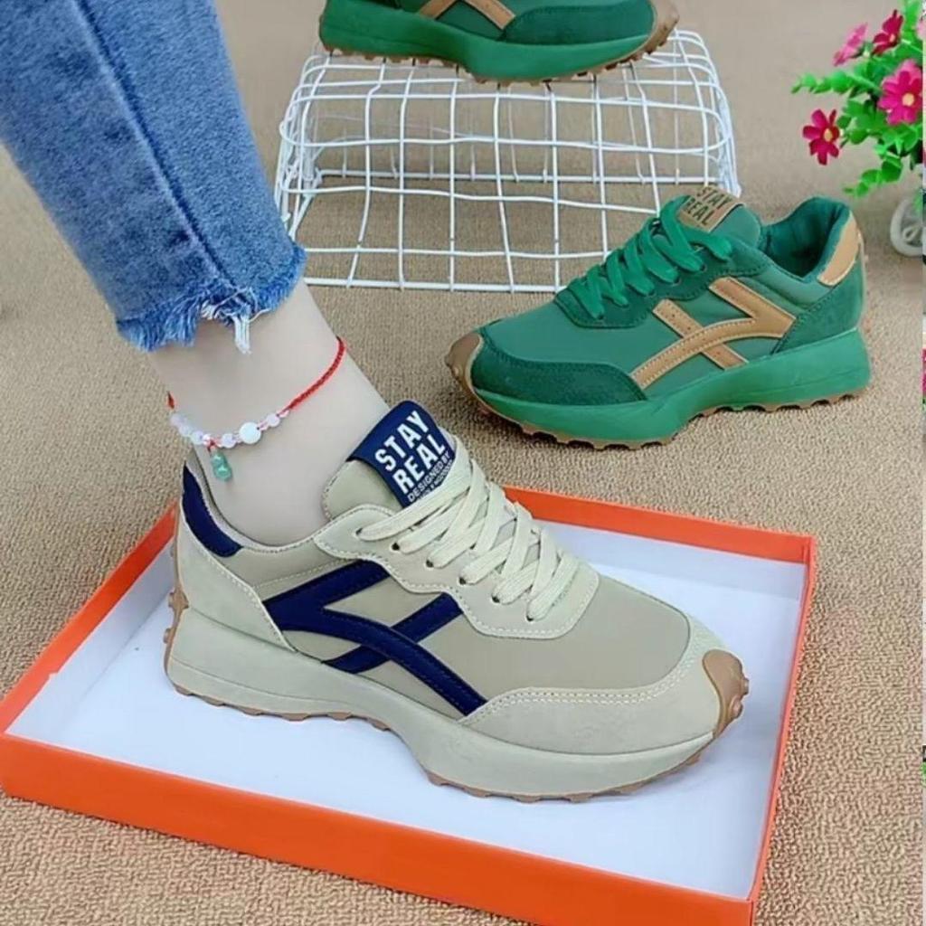 Trendy Women's Forrest Gump Sneakers: Fashionable, Versatile Flat Bottom Shoes for a Sleeker Look