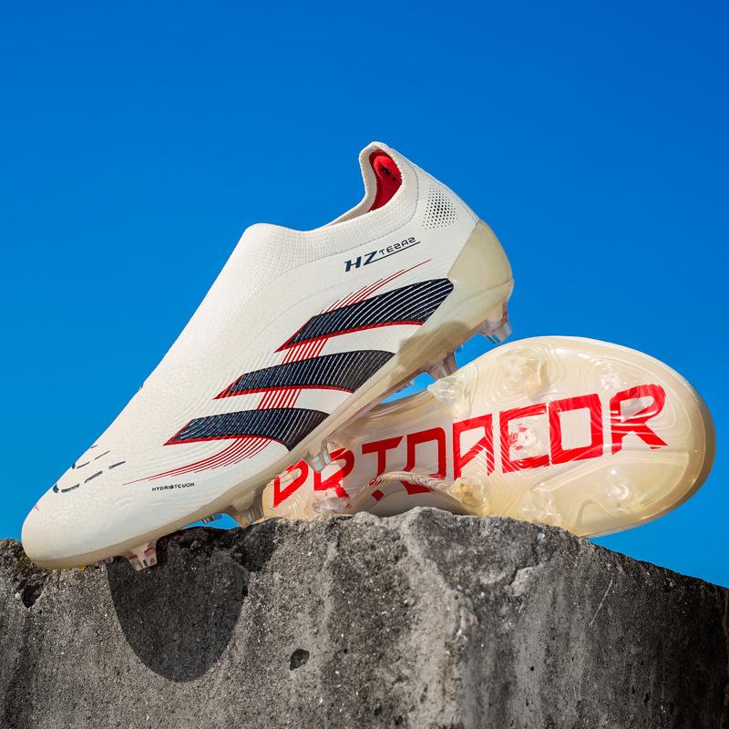 Putian Seamless Fly-woven Football Shoes Men's Low-top Youth Long Nails Broken Nails Training Sports Shoes Women