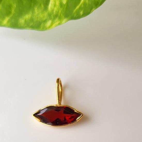 Natural Garnet Lip 925 Sterling Silver Jewelry Gemstone Gold Plate Kiss Pendant