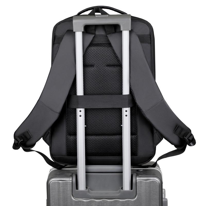 New Large Capacity Travel and Business Backpack for College Students - Simple, Casual, and Versatile