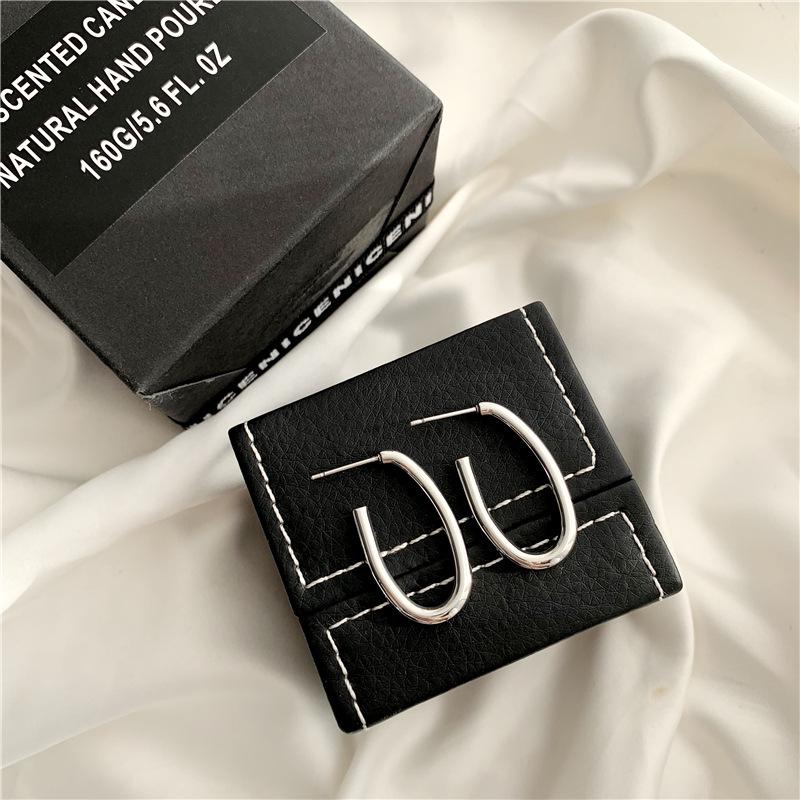 Neutral U-shaped European & American Oval Stud Hoop Earrings, Titanium Steel 18K Gold Plated.