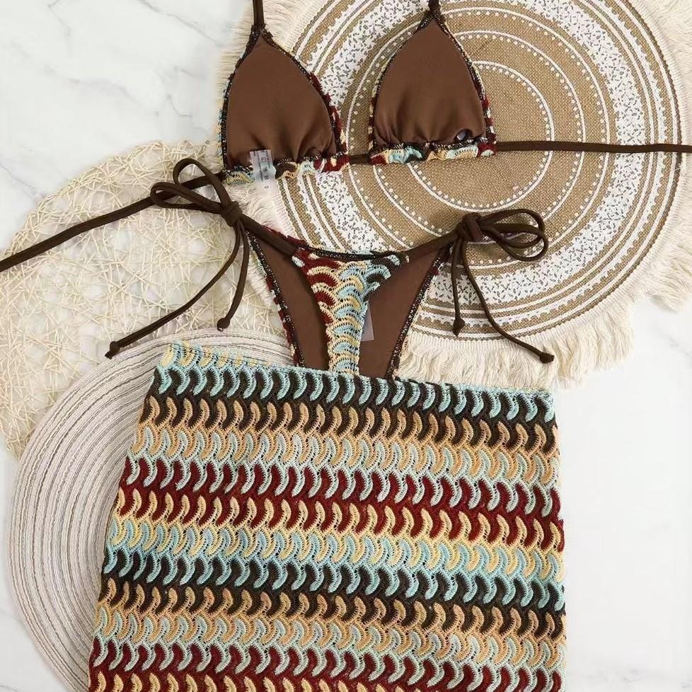 New seaside vacation bikini swimsuit three-piece sexy babes striped straps split swimsuit