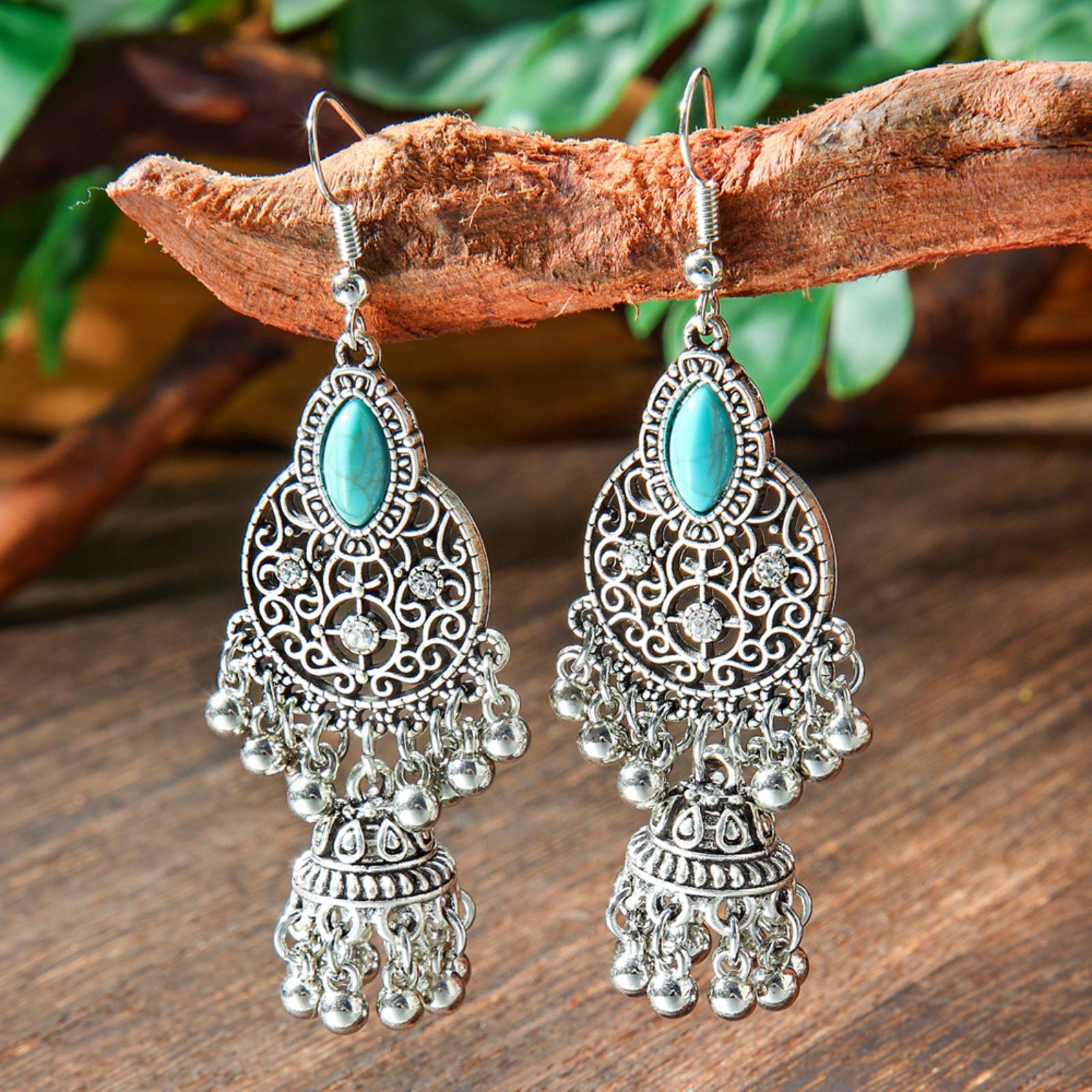 

Vintage Court Style Stud Earrings Lightweight Luxury Design Small Size Elegant Pattern Ear Accessories for Daily Wear and Special Occasions One Size синий
