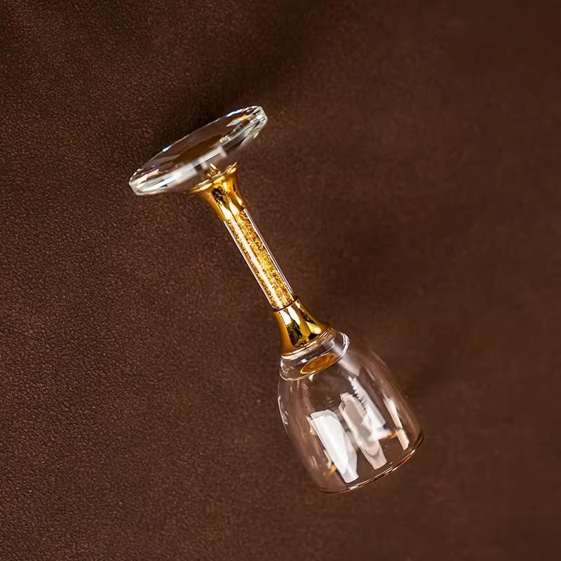 Glasbecher-Set Goldener Berg Kristall Wein-Trenner Chinesischer Baijiu Holz-Aufbewahrungsregal Blattgold Felsengarten Glas Rotwein