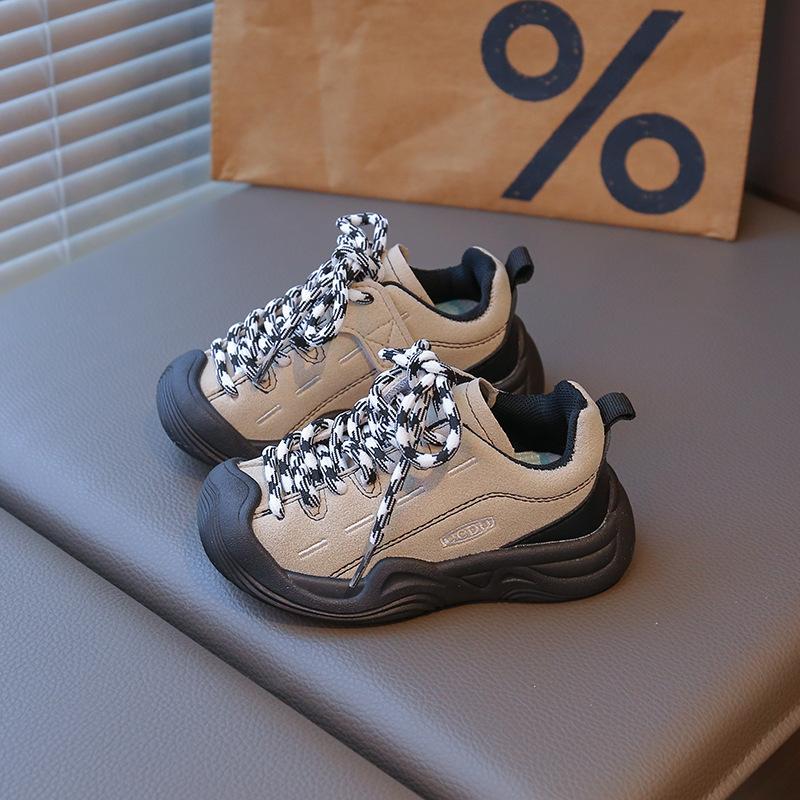 Children's mountain sports shoes 2025 spring and autumn boys' casual outdoor running shoes versatile girls' sports shoes comfortable