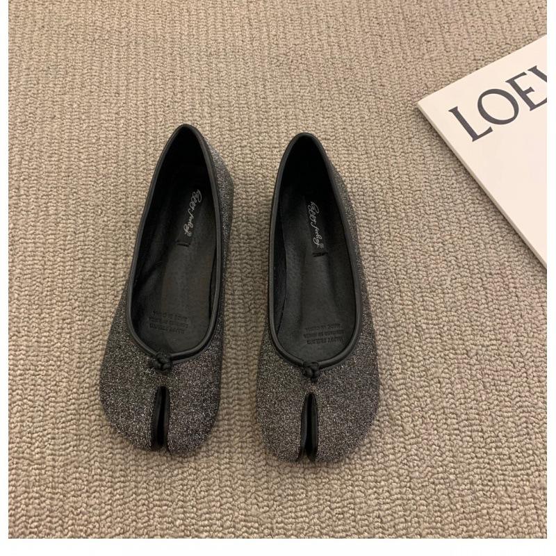 2025 nouveau printemps et été Chaussures Doudou chaussures pour femmes chaussures à bout carré pieds de porc orteils chaussures paresseuses chaussures fer à cheval plates chaussures simples chaussures d'automne