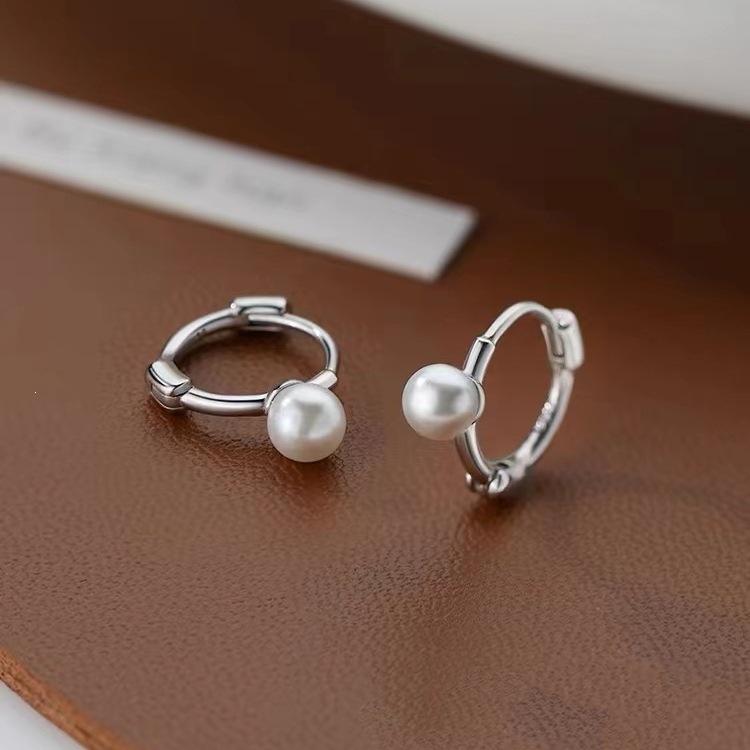 2024 New High-End Pearl Stud Earrings: 925 Sterling Silver Light Luxury for Women