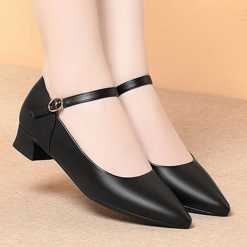 

Стюардесса мягкая подошва пряжка на одно слово гостиничная рабочая обувь женская черная кожаная обувь мать танцует женская обувь одинарная обувь 41