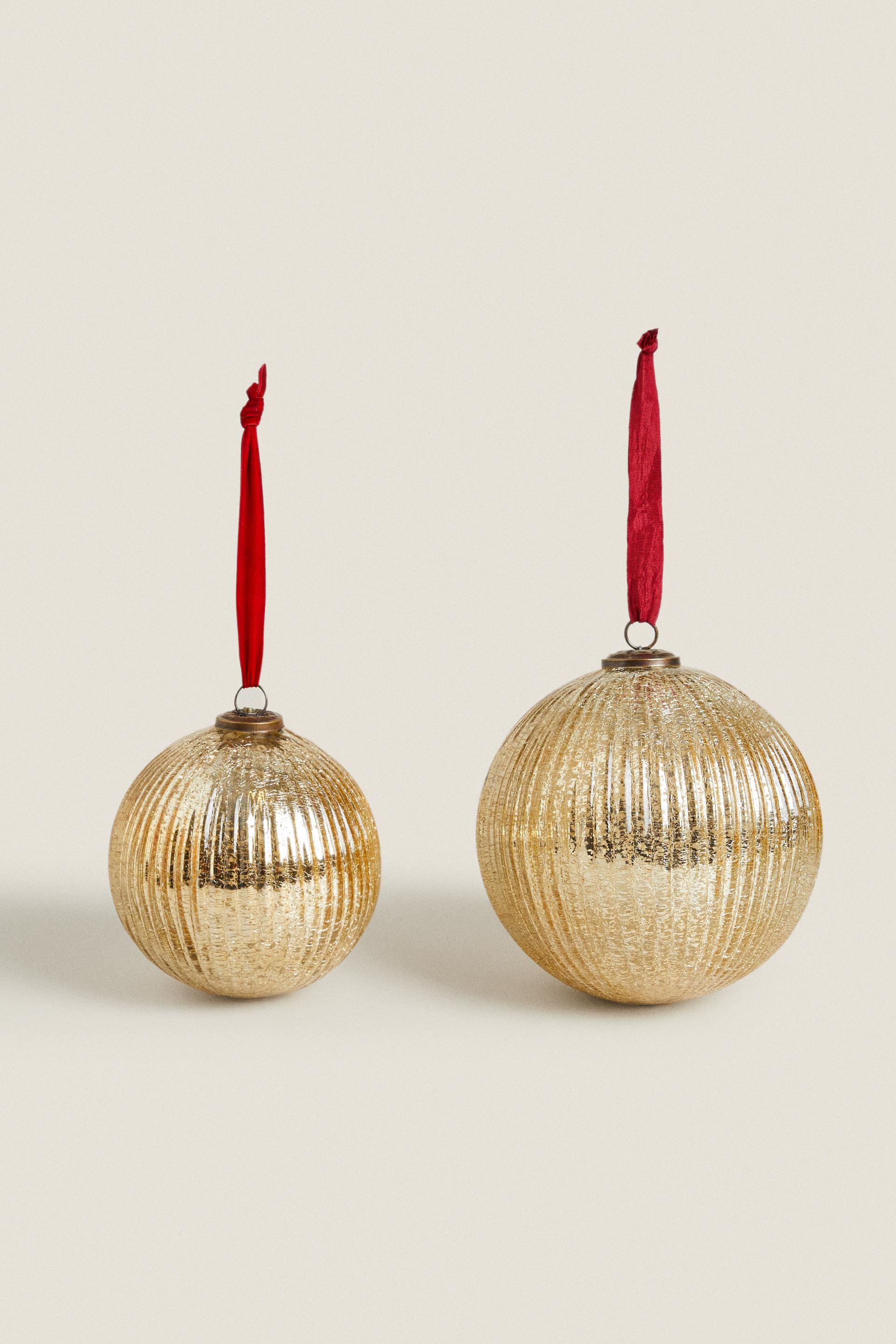 

STRIPED CHRISTMAS BALL ORNAMENT WITH BOW